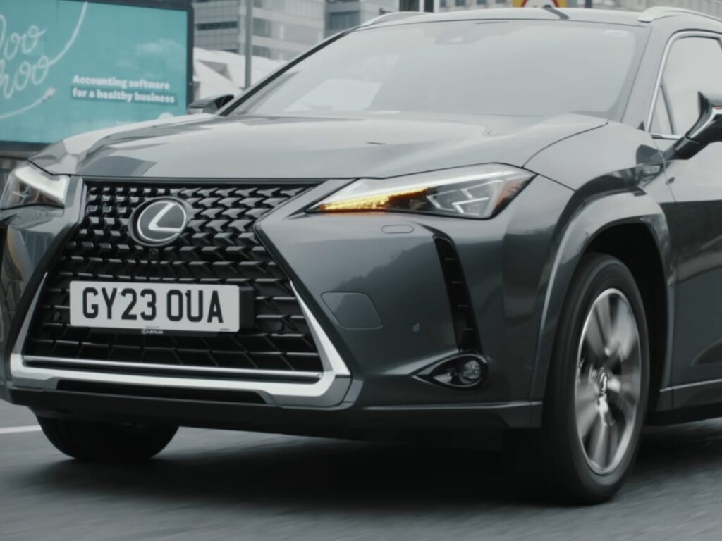 2025 Lexus UX 300h Premium SUV Detail review